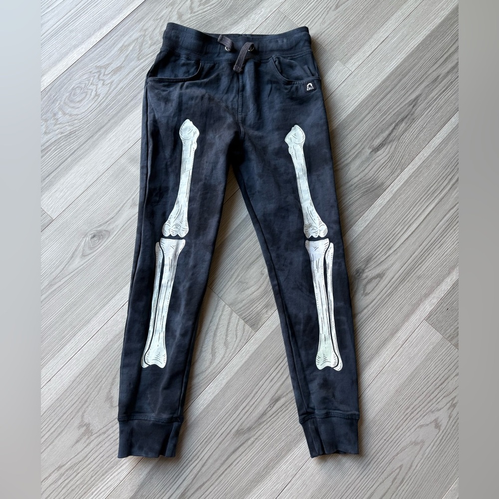 Rags to Raches Sketeton Joggers Size 8Y